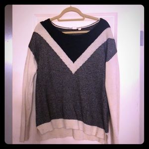Black and white Gap sweater